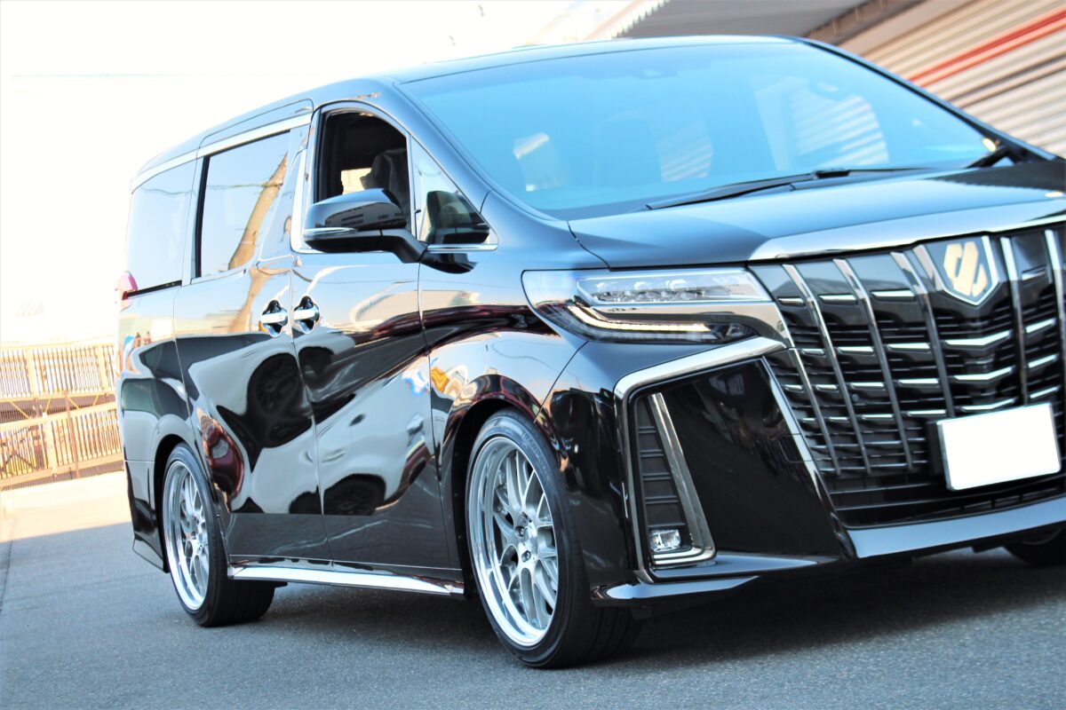 30アルファード後期を深リム・ツライチ カスタム！WORK ランベックLM7