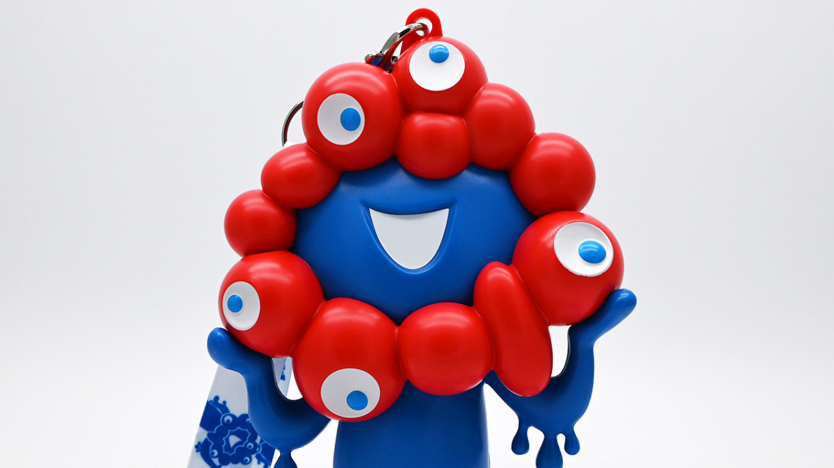 大阪・関西万博「ミャクミャク」のハンディファン発売！ 「熱中症対策