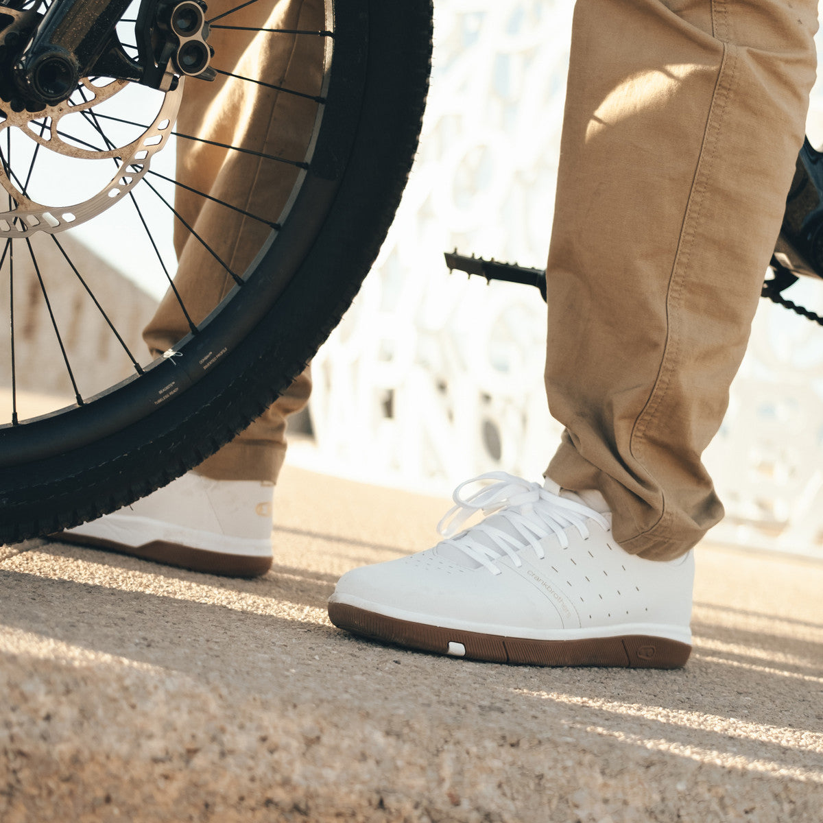 Stamp Street Fabio Flat Shoes - White/Gum | Crankbrothers