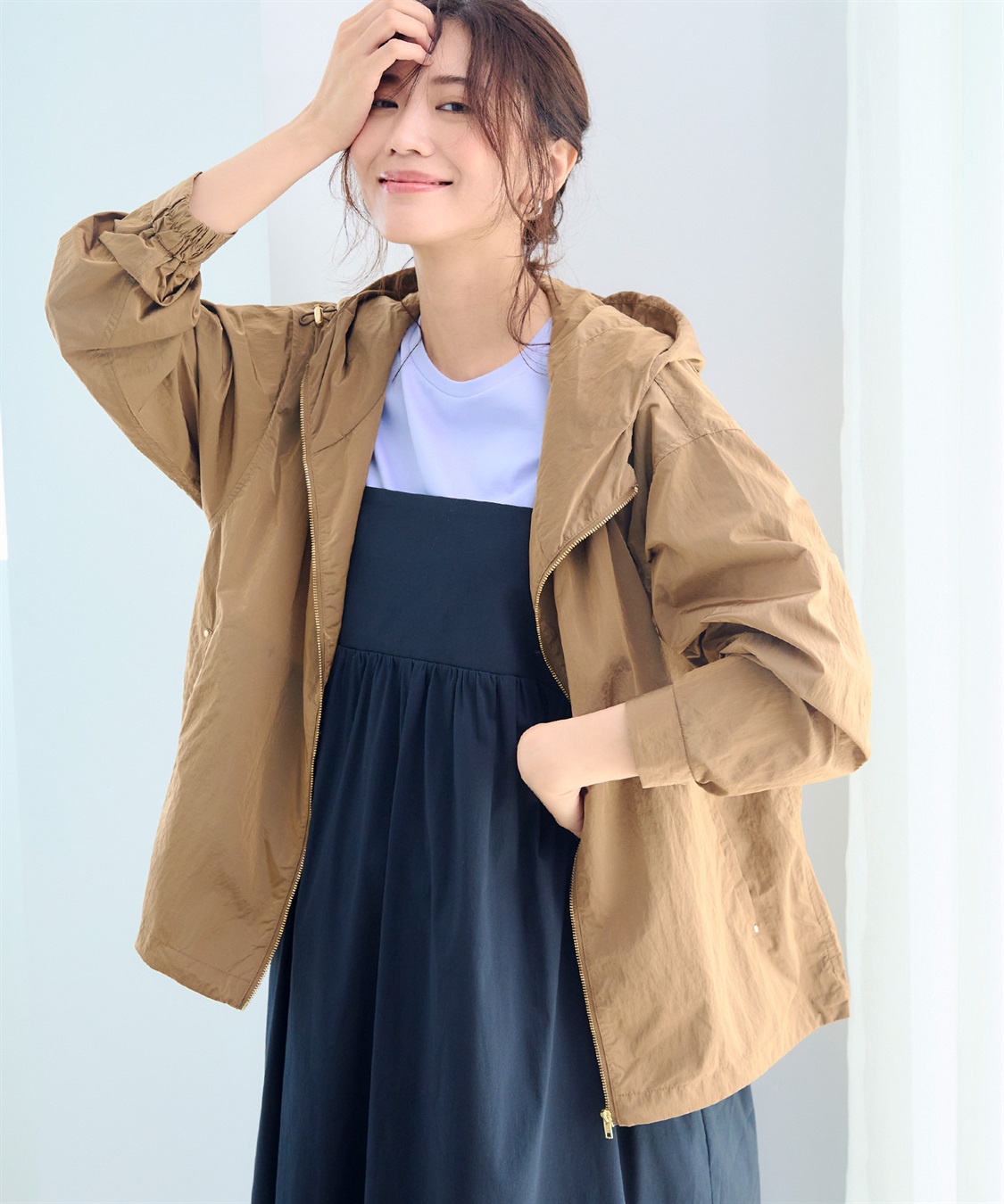 撥水》アクティかる シャイニーナイロンフードブルゾン【CF/クロス