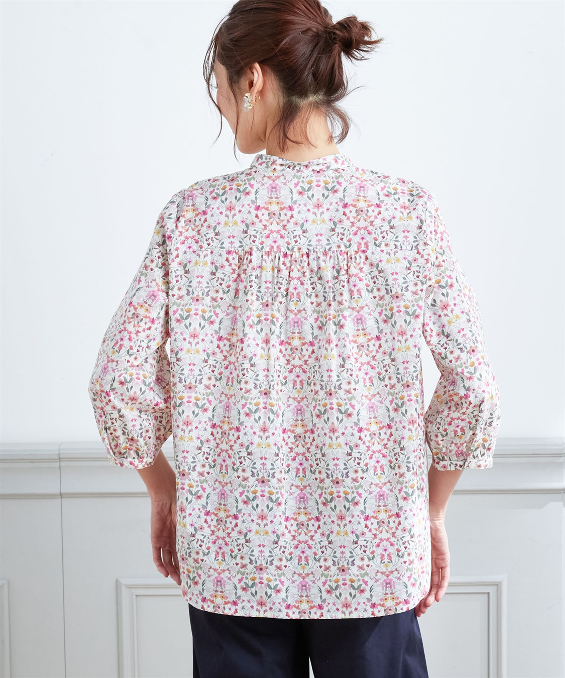 リバティプリントブラウス Petit Honfleur｜クロスプラス公式通販サイト