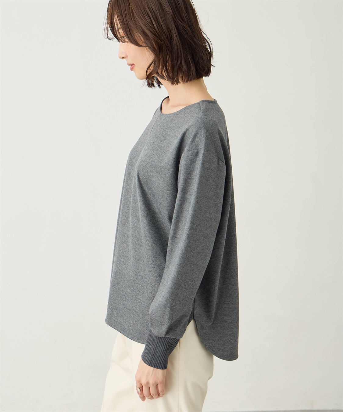 袖リブラウンドヘムニットプルオーバー A/C DESIGN BY ALPHA CUBIC