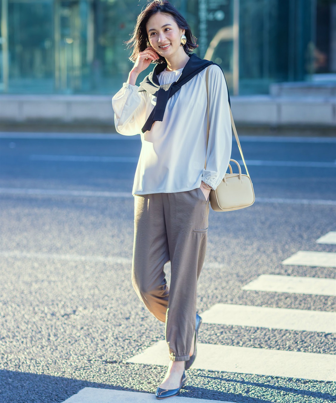 サテンジョガーパンツ A/C DESIGN BY ALPHA CUBIC｜クロスプラス公式