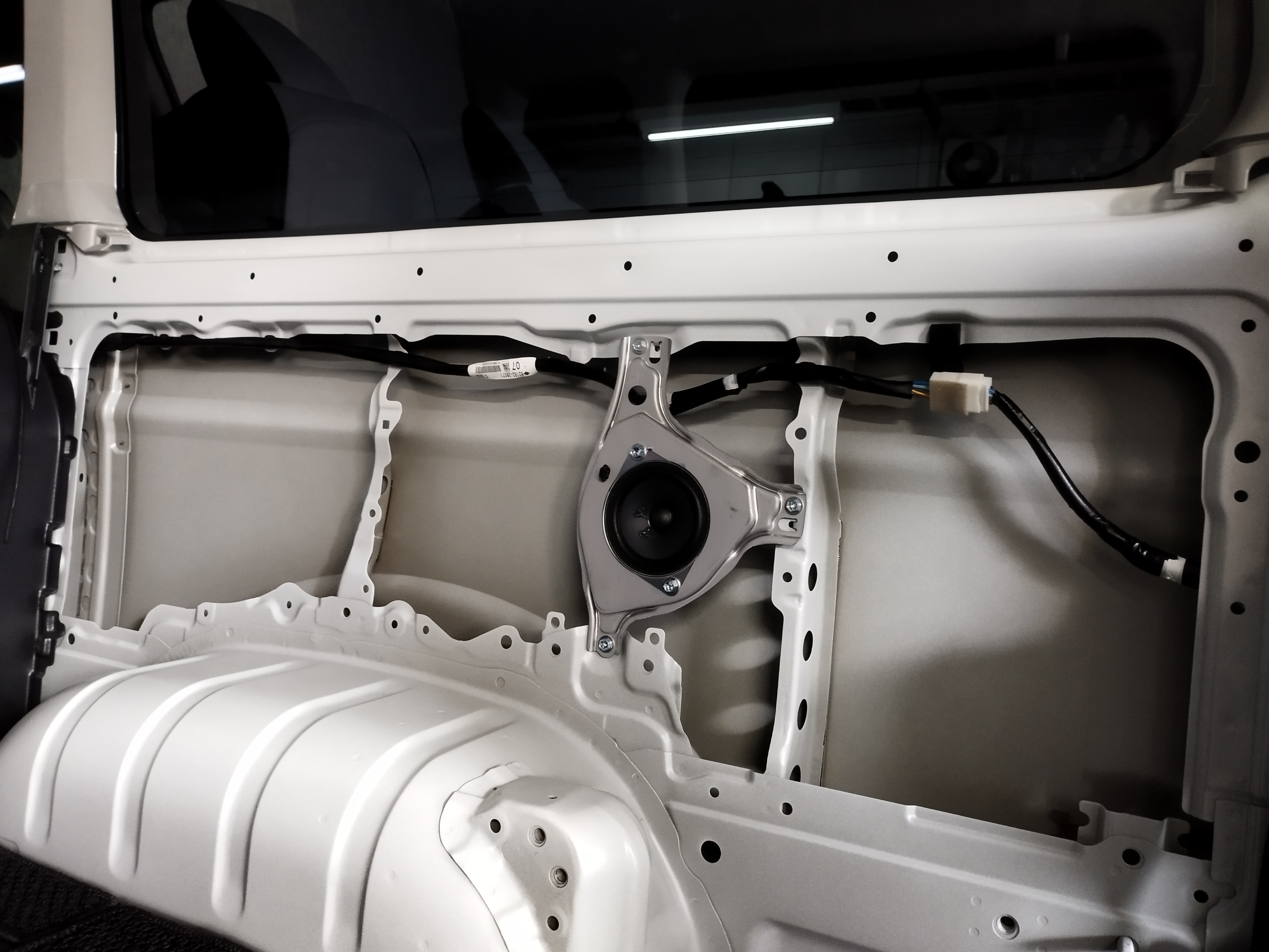 CRS 大阪店】ハイエースカスタムの悩み事 解決します！ | 200系