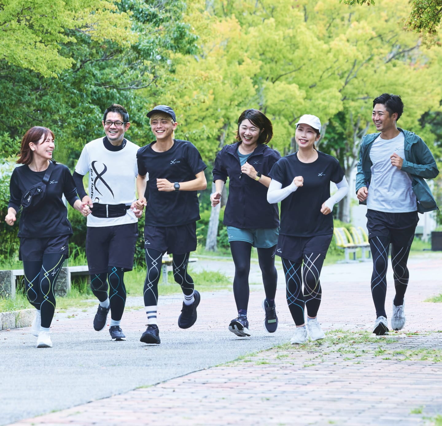CW-X公式】ランニング｜すべてのランナーに、CW-Xを | CW-X(シー