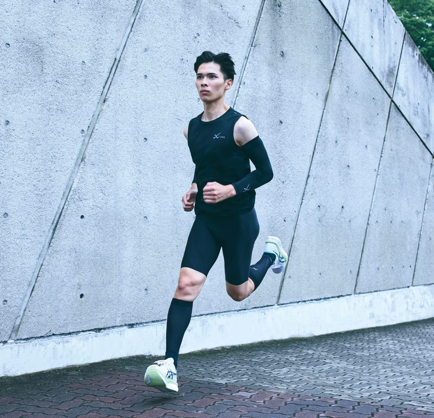 CW-X公式】ランニング｜すべてのランナーに、CW-Xを | CW-X(シー