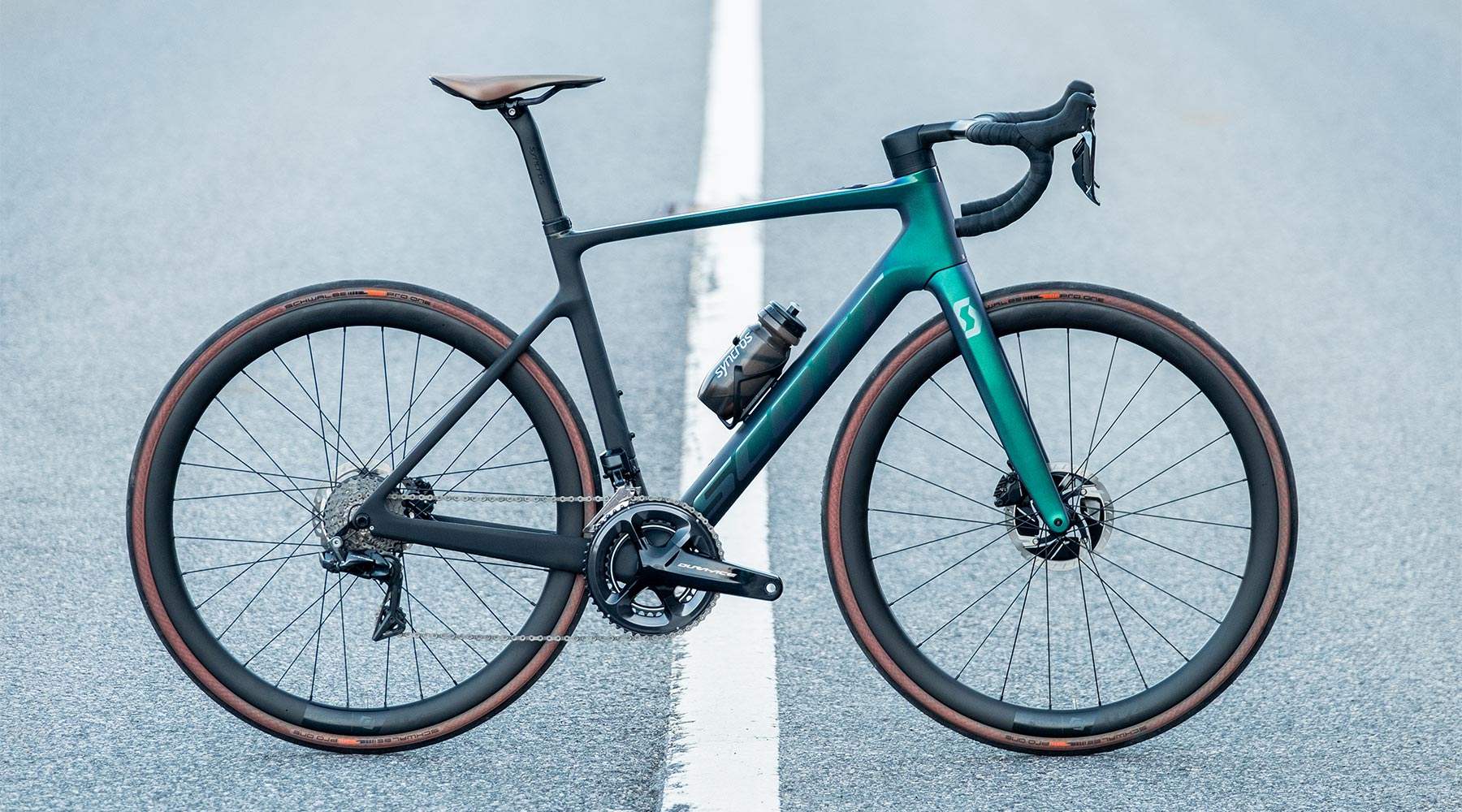 ロードバイク顔負けのカーボンロードE-Bike「SCOTT ADDICT eRIDE」が