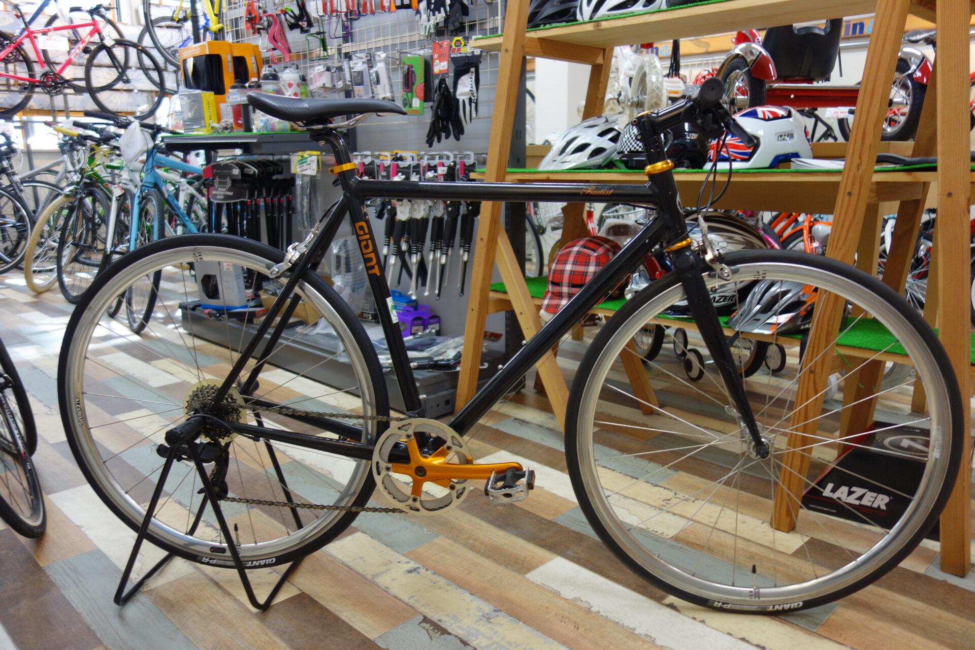 中古スポーツ車】2012年 Giant TRADIST - 京都の中古自転車・新車販売