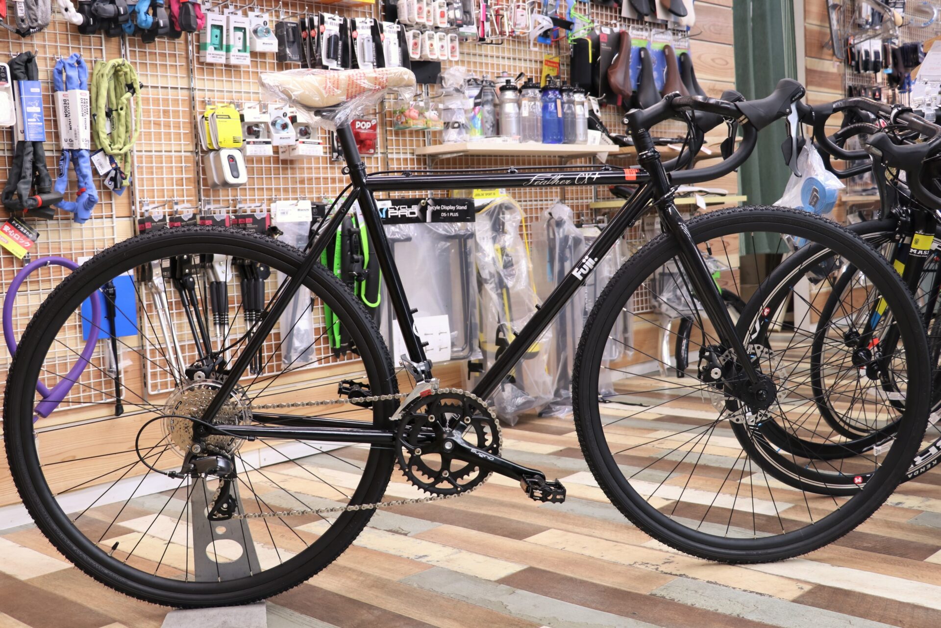 日常使いにお買い求めしやすくなって再登場！2019 FUJI「Feather CX+