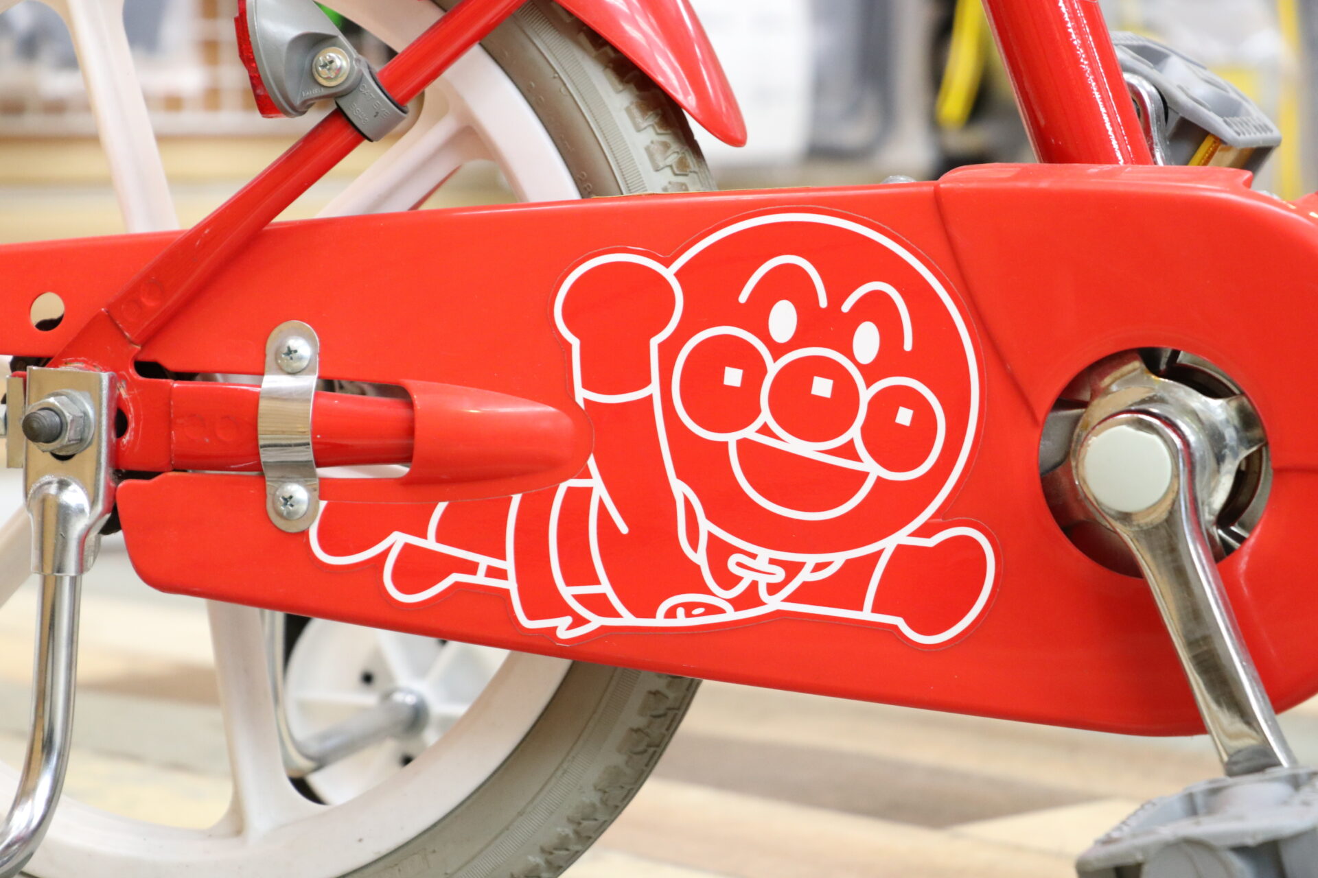 初めての一台におすすめ！ 補助輪付き幼児用中古自転車｢アンパンマン