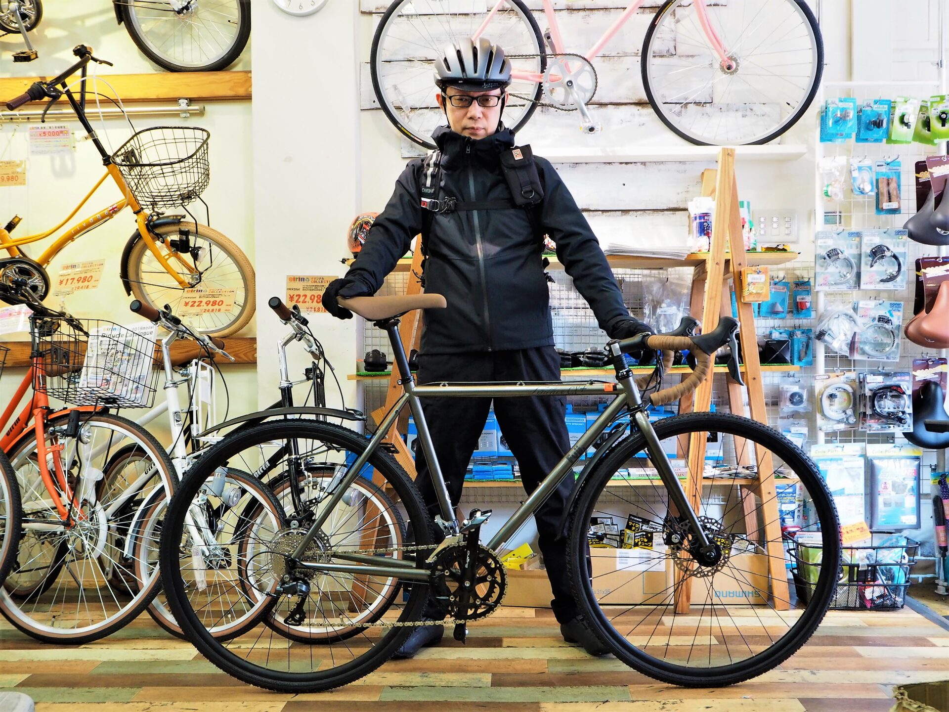 クロモリフレーム独特の乗り味がとても気持ちいい！！1台でいろんな