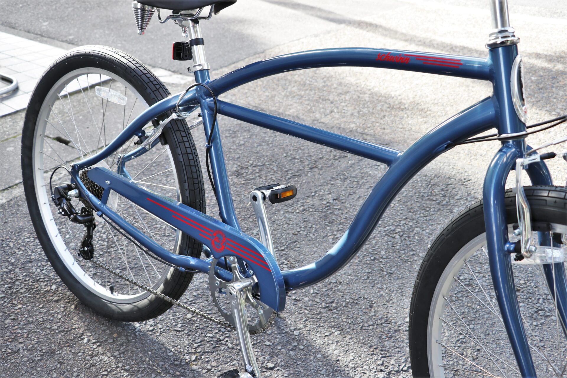 未使用中古】ユニークなスタイルで人気のビーチクルーザー / SCHWINN