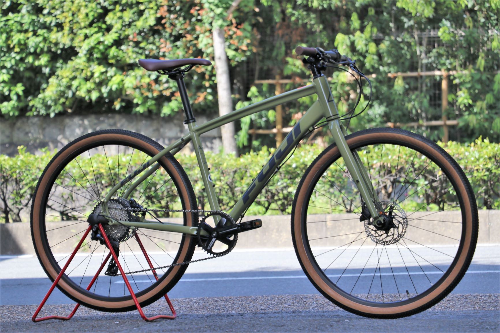 街乗りからアドベンチャーに乗れるクロスバイク「2020.FUJI BIKES