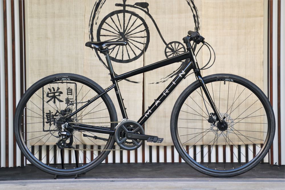 デザイン・性能が非常にまとまった有能アルミ油圧ディスクブレーキ