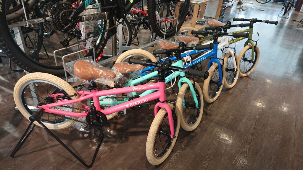 BIANCHI PIRATA 16インチ 子供車を入荷しました サイクルスポット&ル