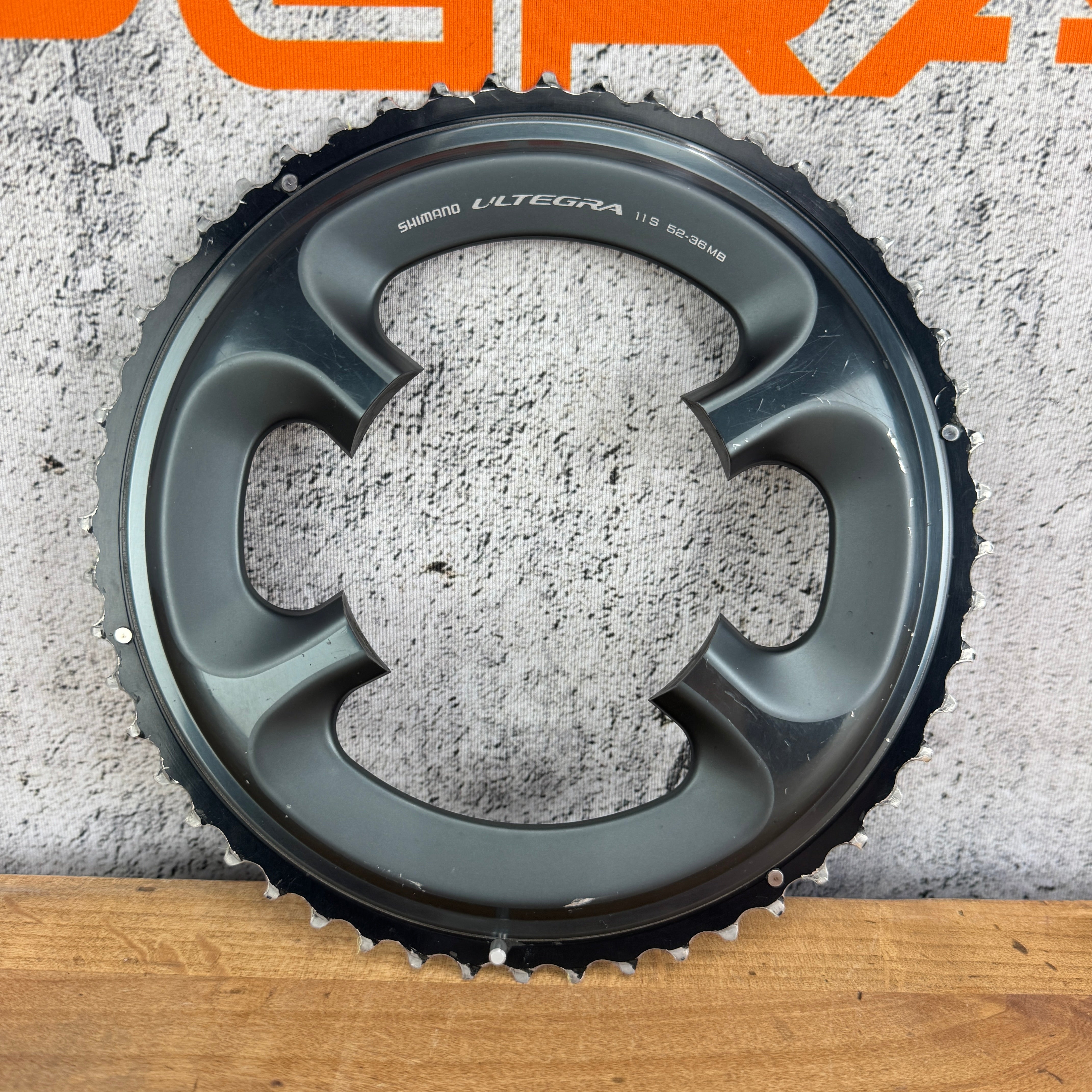 Shimano Ultegra FC-6800 52/36t 11-Speed 110BCD 4-Bolt Chainring