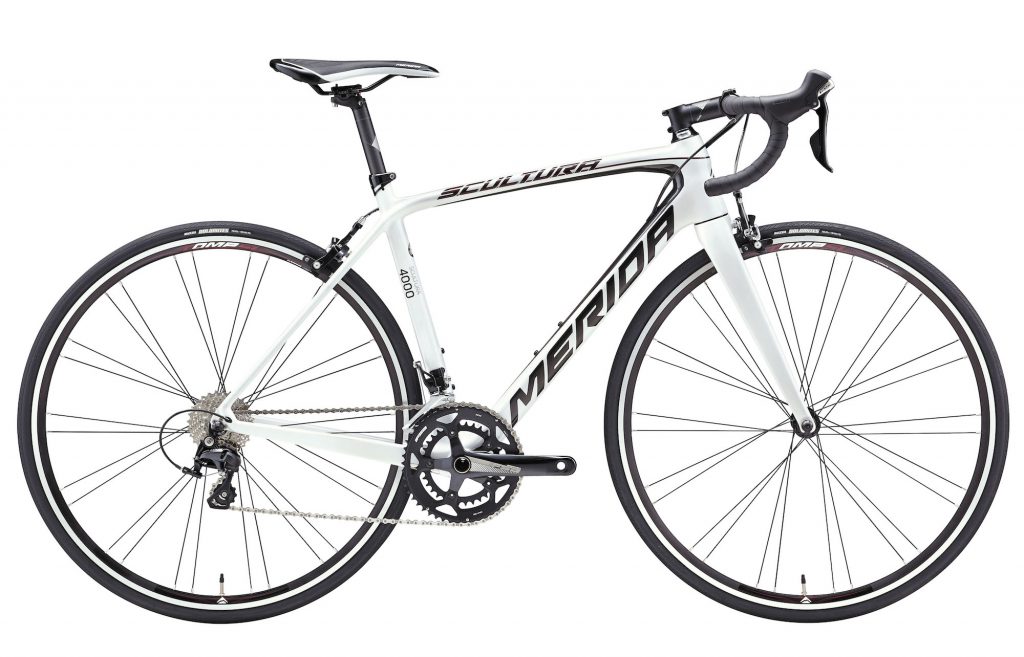 MERIDA 2017年モデル：カーボンフレームにシマノ・105を搭載し抜群の