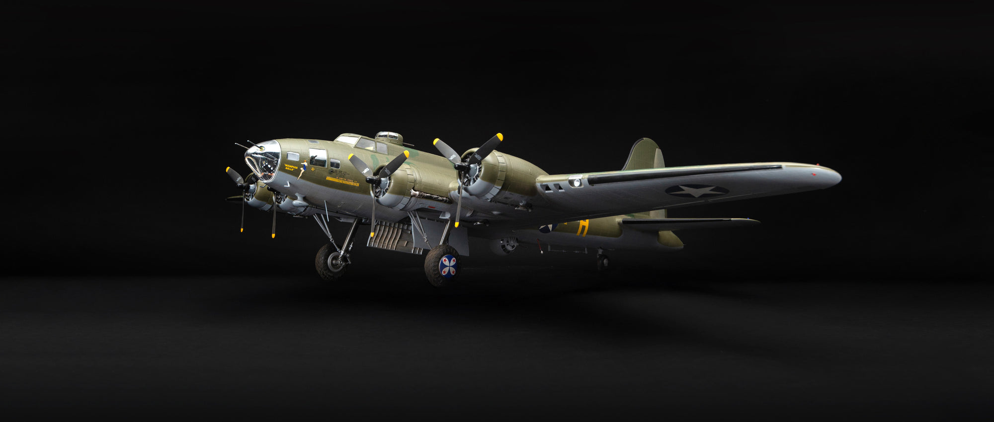 B-17F 飛行要塞「メンフィスベル」 – Amalgam Collection