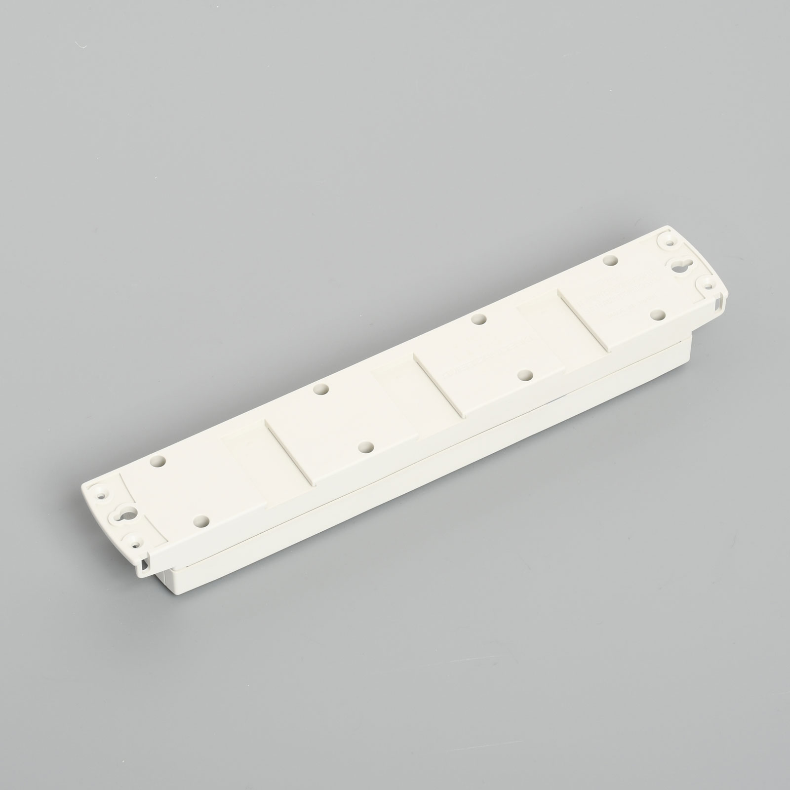 KC1020 接地形2P 15A 125V マルチユースOAタップ コンビ4ヶ口 コード3M