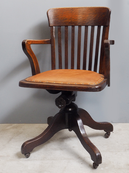 ビンテージ/レトロ/光製作所/HIKARI/喫茶店/スナックチェア/椅子/合皮③ 昭和レトロ家具 光製作所 hikariビンテージ椅子 - メルカリ