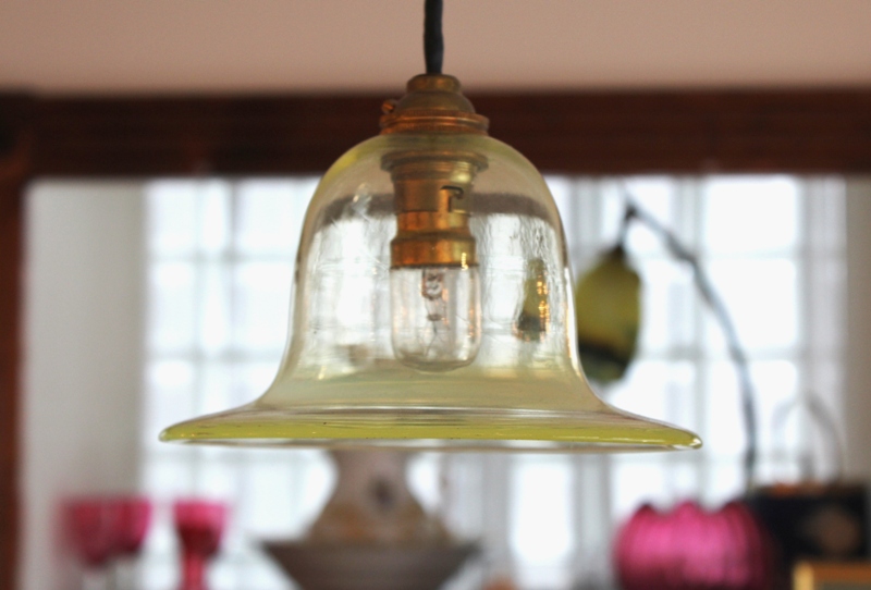 ヴァセリンのシェード - Antiques Violetta