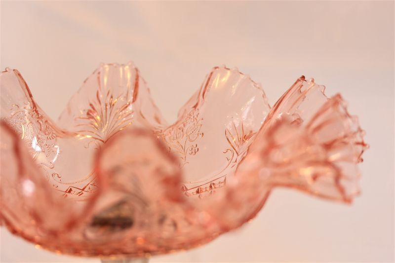 ピンクのフリル ガラスのコンポート - Antiques Violetta