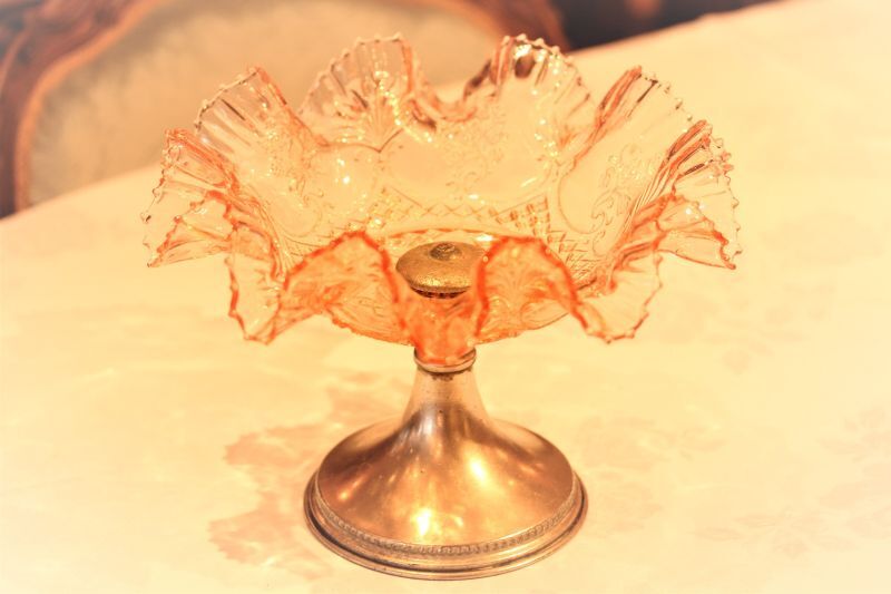 ピンクのフリル ガラスのコンポート - Antiques Violetta