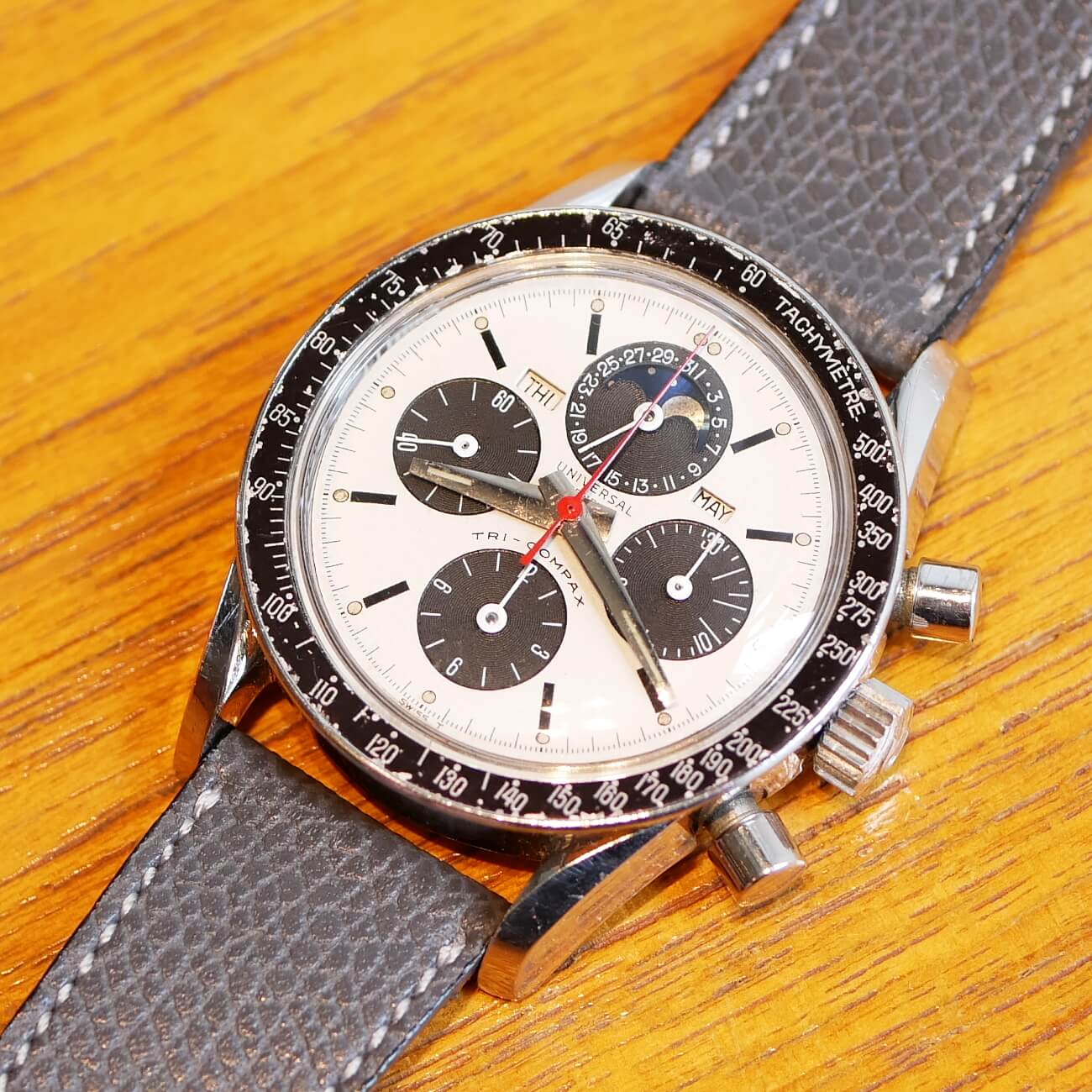 mo2429 | UNIVERSAL | CARESE [ケアーズ] – アンティークウォッチ専門