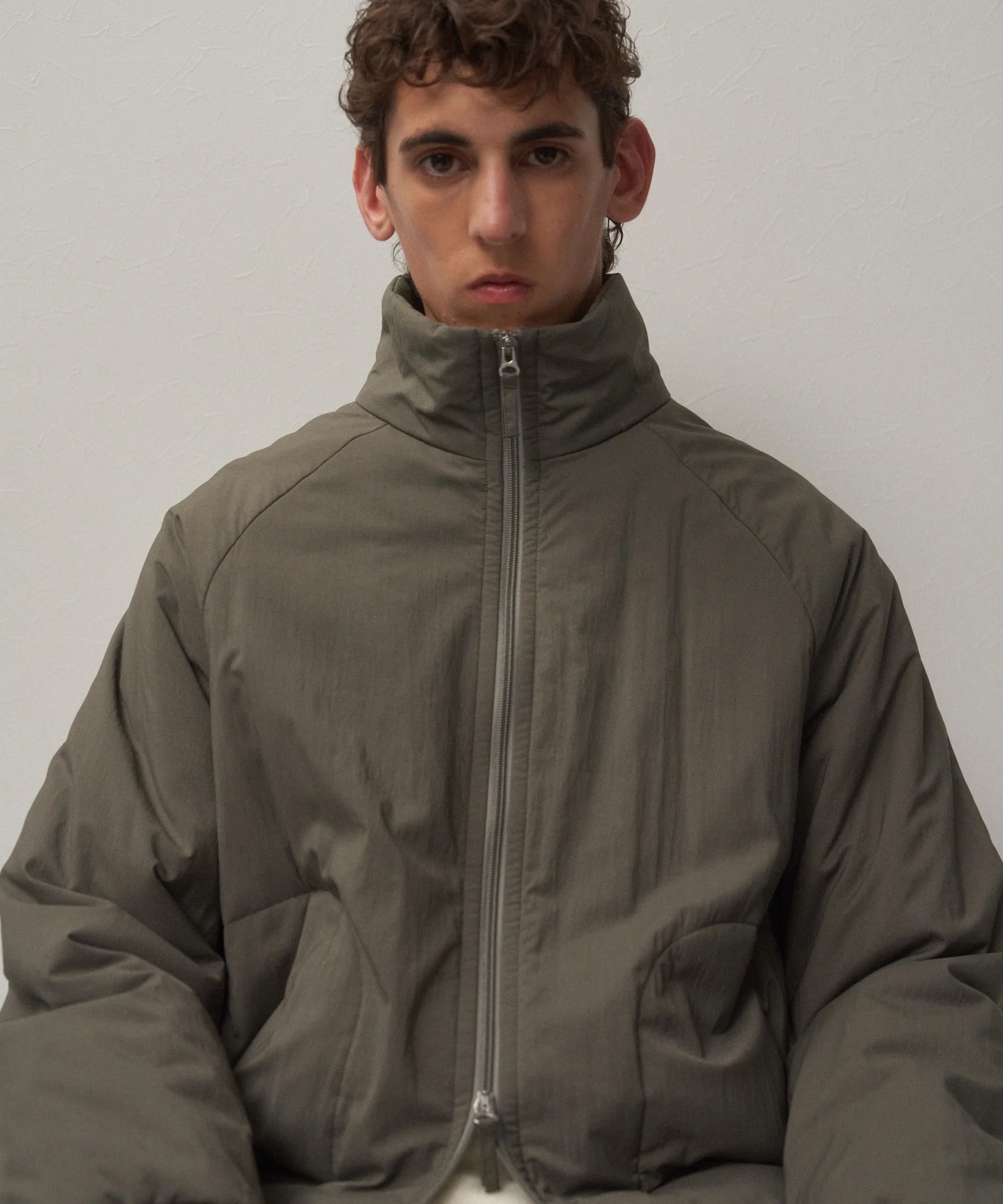 ATON」MAT AIRY NYLON | WOOL PADDED STAND JACKET | ANOTHER LOUNGE