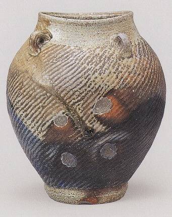 島岡達三「窯変象嵌縄文壷」の買取・査定は美術のプロにお任せ下さい