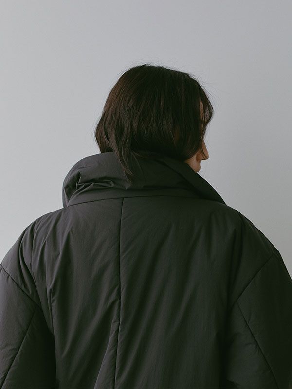 ETRE TOKYO - スタンドネックパディングコート - BLACK | ADDICT WEB SHOP
