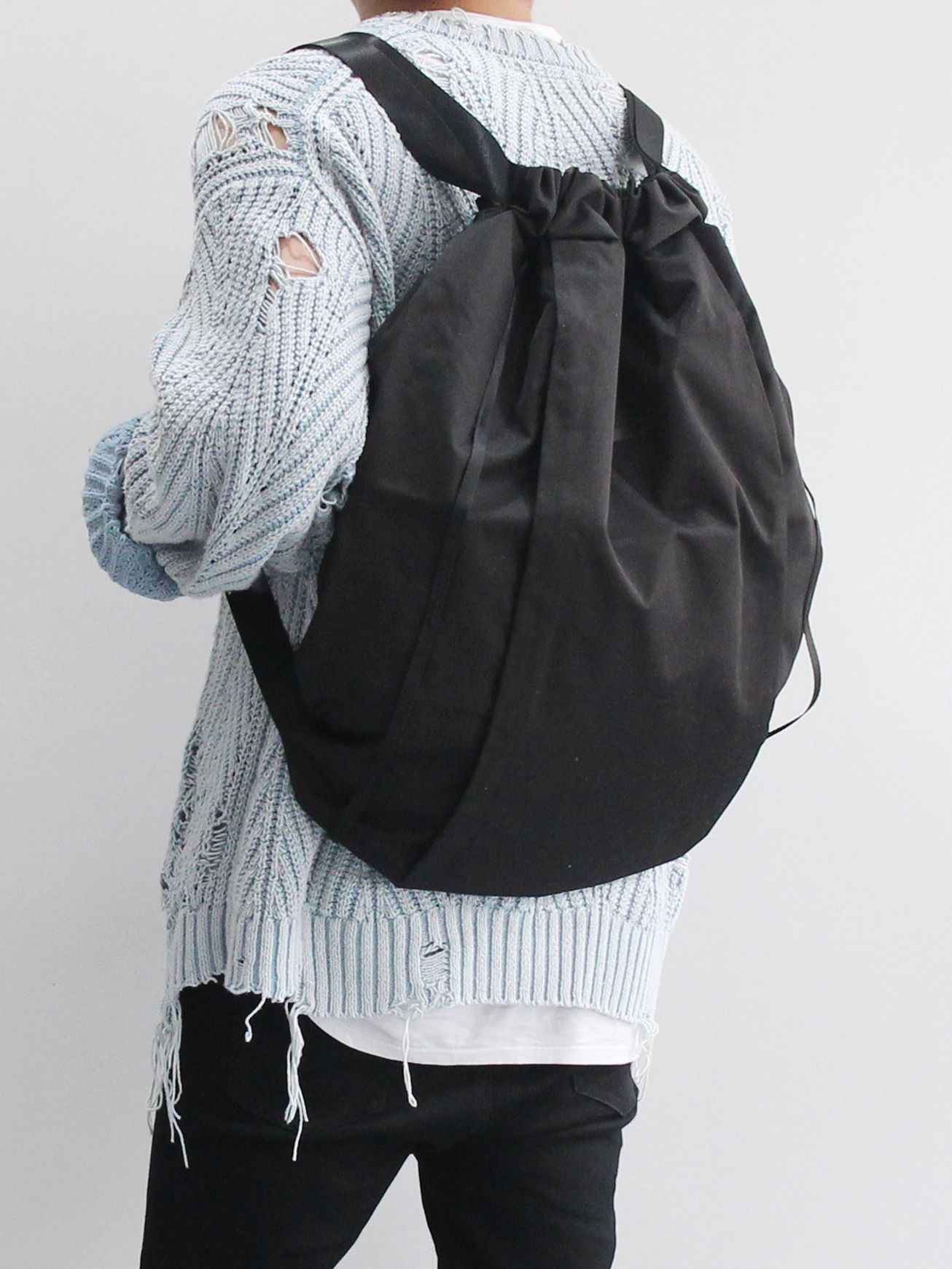 honto. - 【白洲迅 着用モデル】 巾着リュック L - BLACK | ADDICT WEB