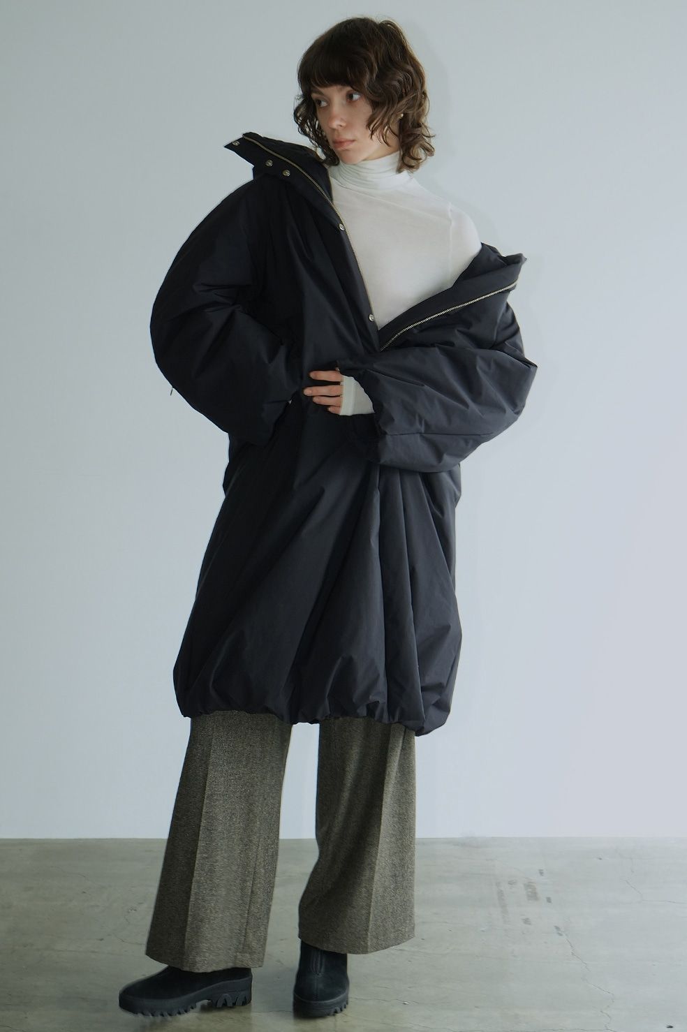 CLANE - バルーン フーディ ロングダウンコート - BALLOON HOODIE LONG