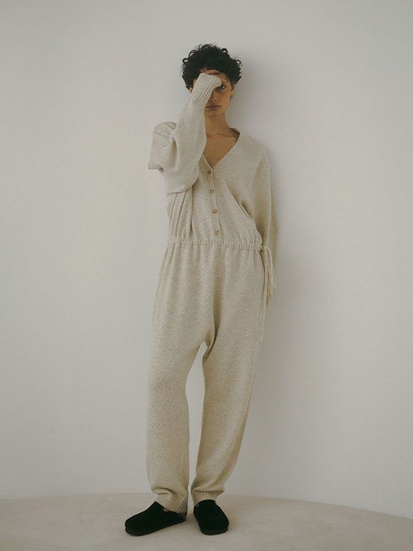 ETRE TOKYO - Vネックニットオールインワン - BEIGE | ADDICT WEB SHOP