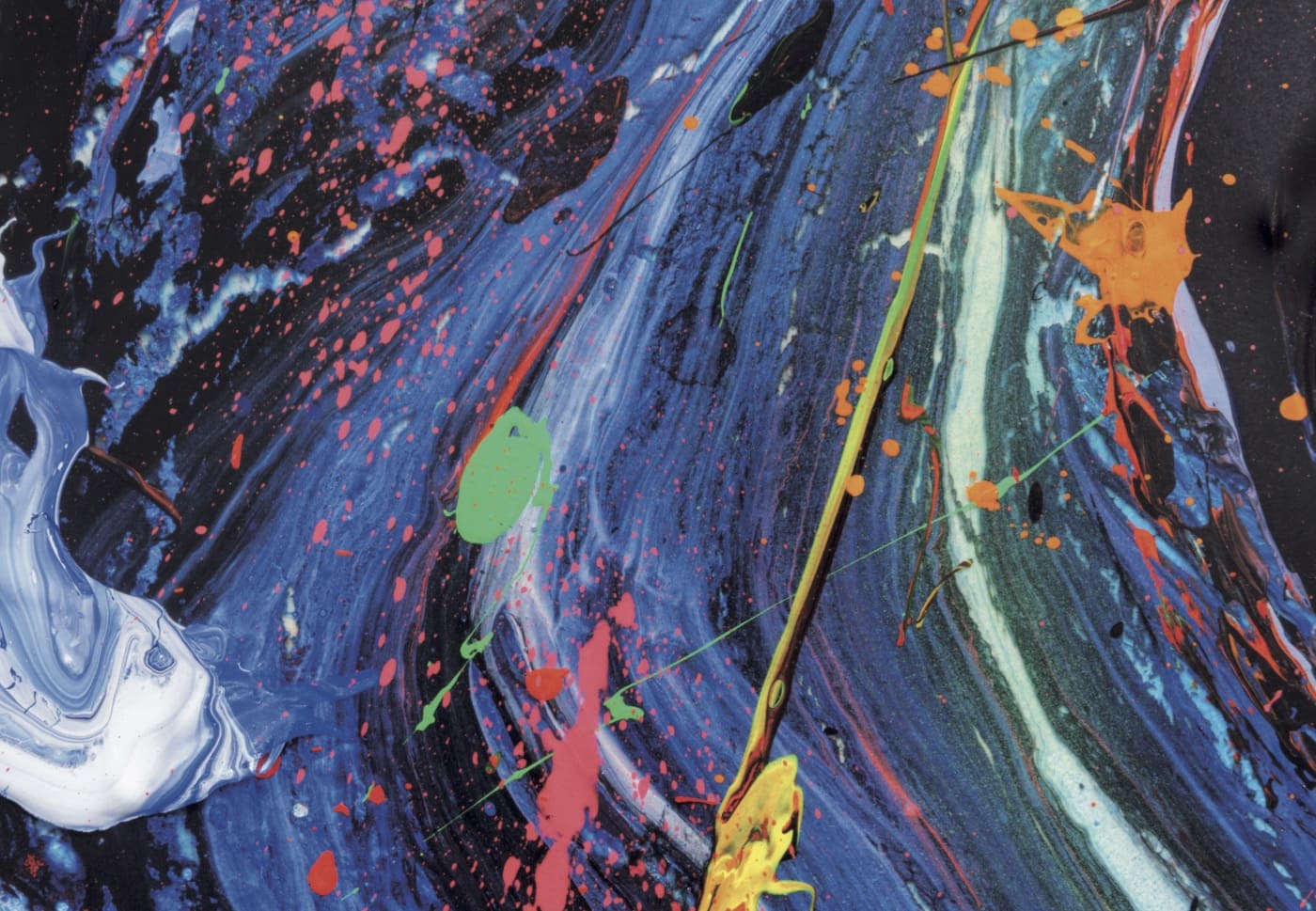 美術出版社がアーティスト山口歴の作品集『OUT OF BOUNDS』を発売開始