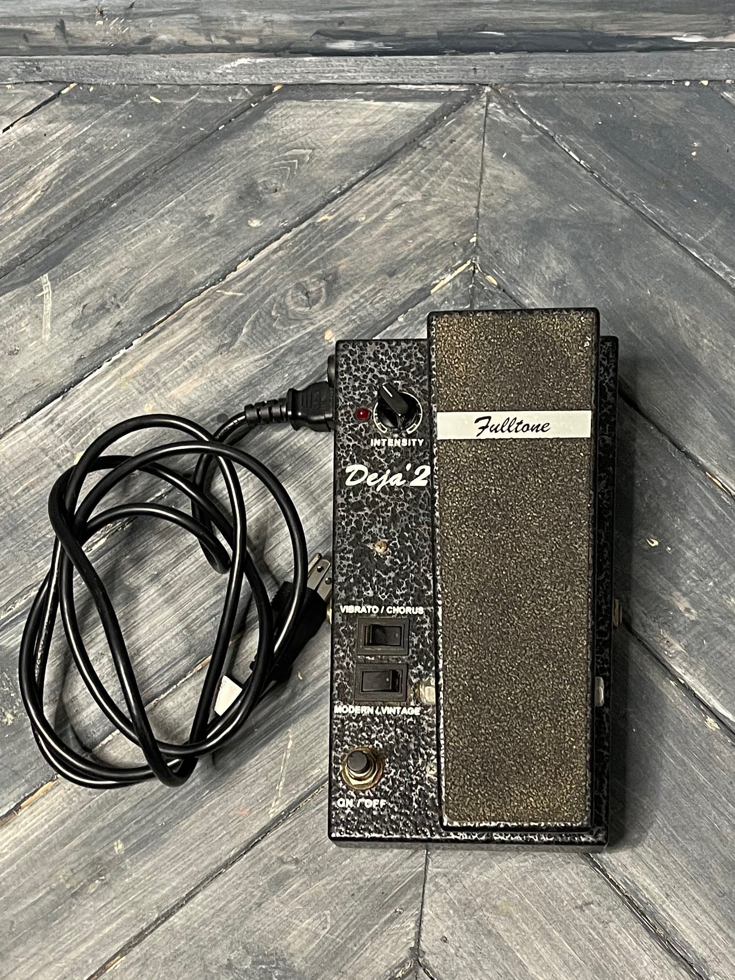 Used Fulltone Deja Vibe 2 Chorus Vibrato Pedal - Adirondack Guitar