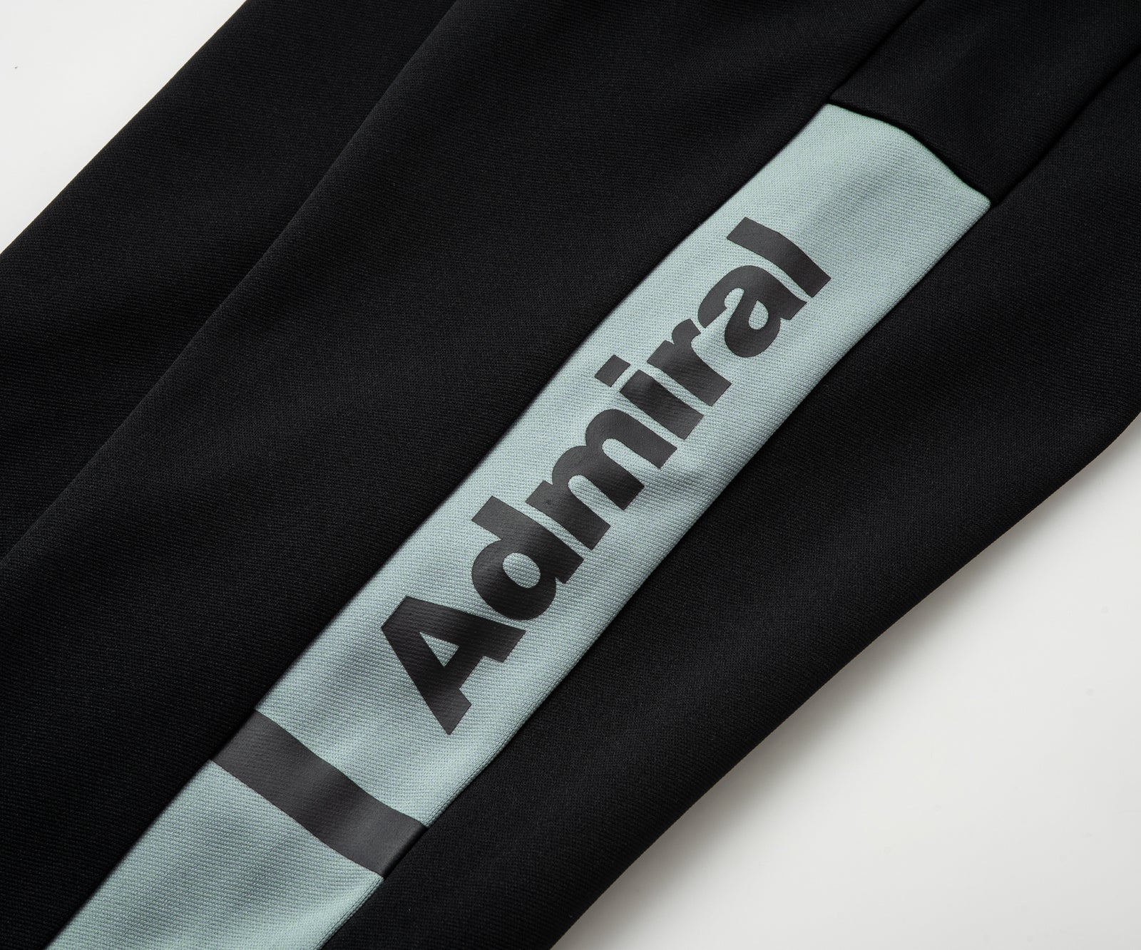 サイドラインロゴセットアップパンツ ATLA453 – ADMIRAL