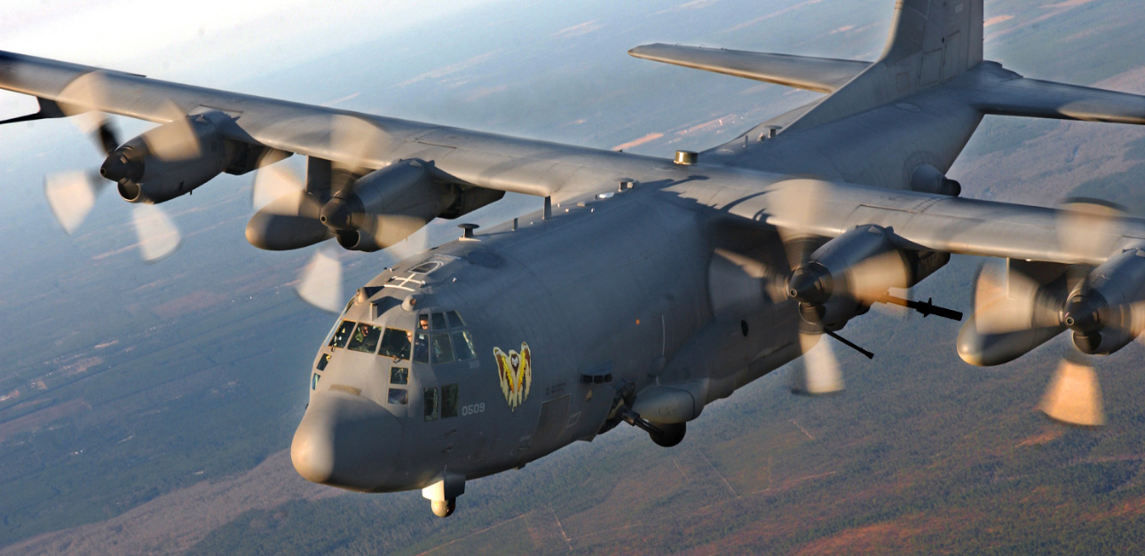 Gunship' AC-130 Ghostrider ataca milícia apoiada pelo Irã no