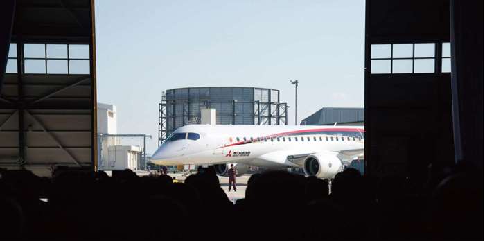MRJ ロールアウト ～ Flying into the future ～ | 一般財団法人