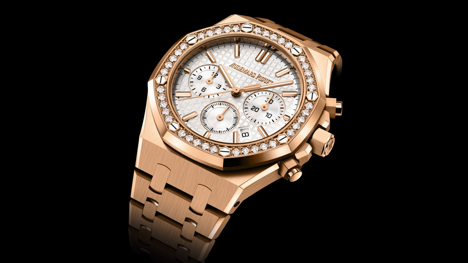 Audemars Piguet Royal Oak SELFWINDING CHRONOGRAPH Ref# 26715OR.ZZ