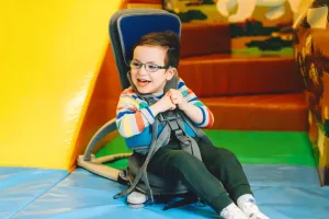 子ども用 立位移動補助具 Firefly アップシー | アビリティーズ・ケア