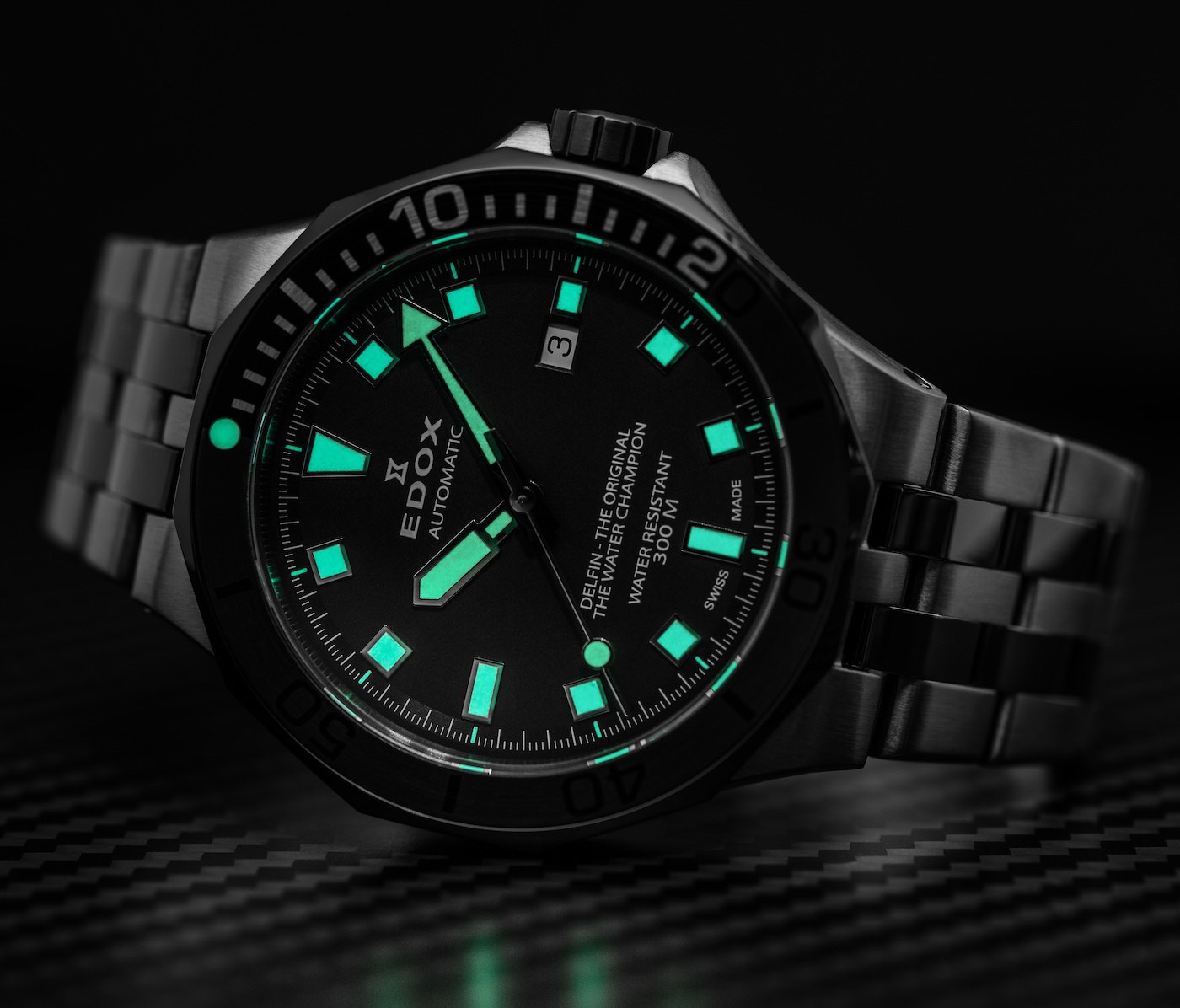 Edox Delfin Diver Date Automatic Watch | aBlogtoWatch