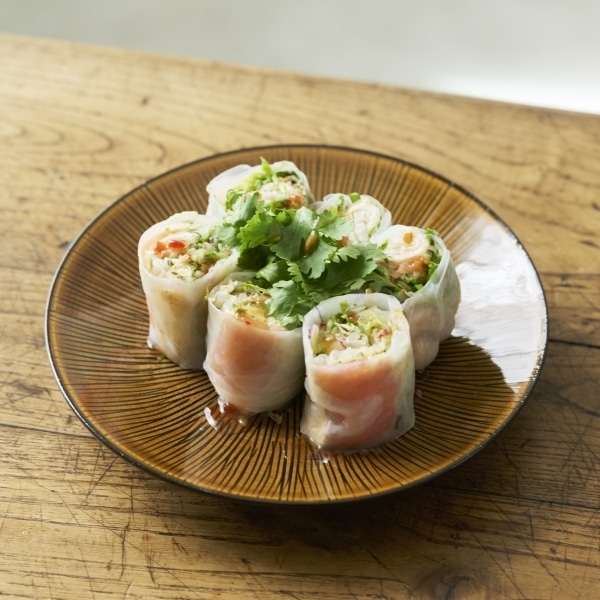 AKOMEYA TOKYO/ 利左エ門窯 Sen彫 6寸皿 飴釉(6寸 飴釉): 食器