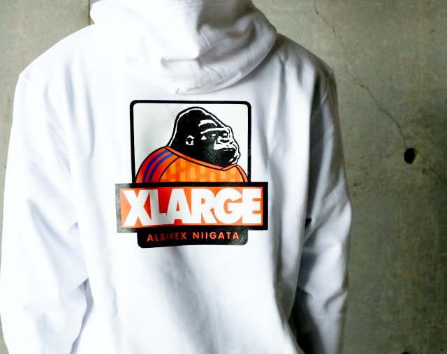 大人気ストリートブランドと豪華コラボ「XLARGE×ALBIREX」を4月29日