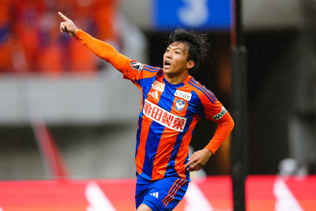 全3回開催！】「直筆サイン入り！2025実使用アイテムオークション