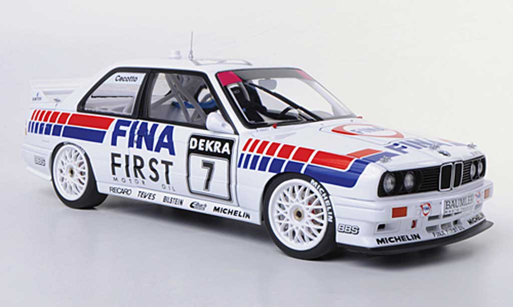 Diecast model cars Bmw M3 E30 1/18 Autoart DTM E30 No.7 Fina J