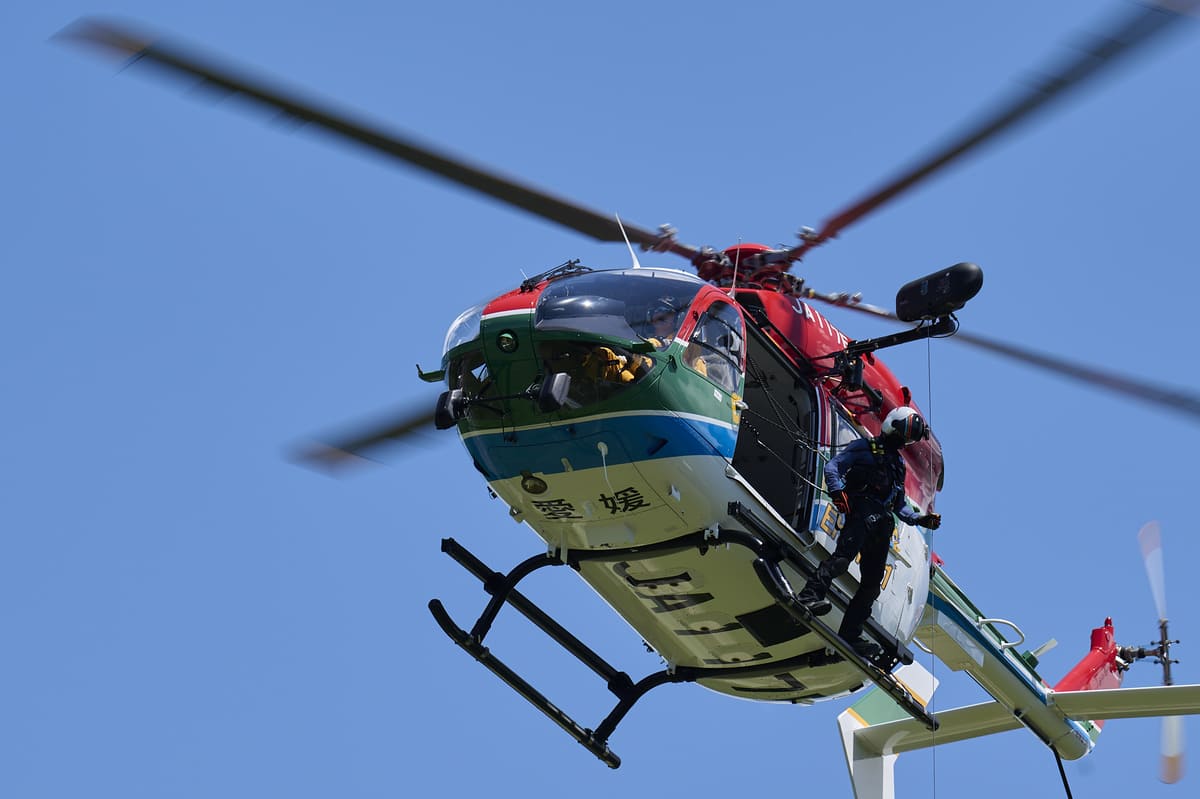 愛媛航空株式会社 | 半世紀以上にわたり、伝統の航跡を大空に描く続け