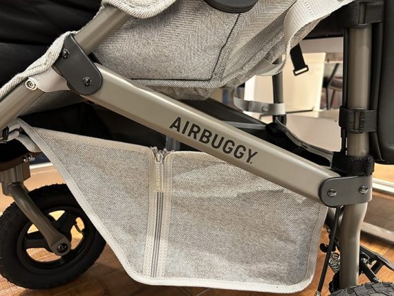 2023AW限定スペシャル・エディション「GREY TWEED」をクローズアップ