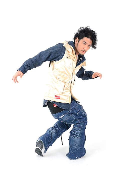 2018スノボーウェアのメンズ、レディース 着こなしやコディネイトのご