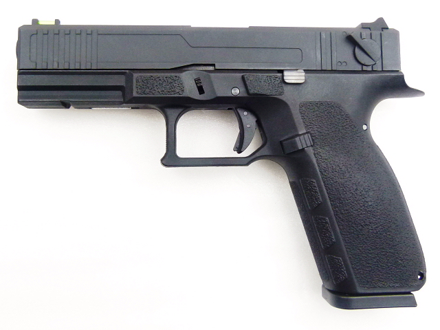 CARBON8 STRIKER-9Sレビュー｜フルオートCO2ガスガンの威力と精度を実